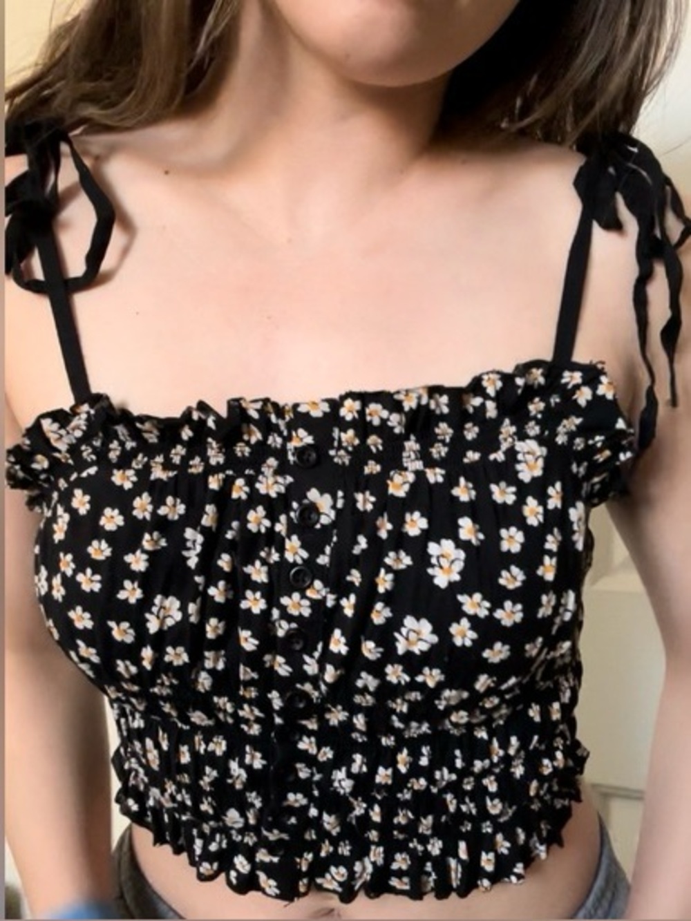 Urban Outfitters daisy tie top 🌼